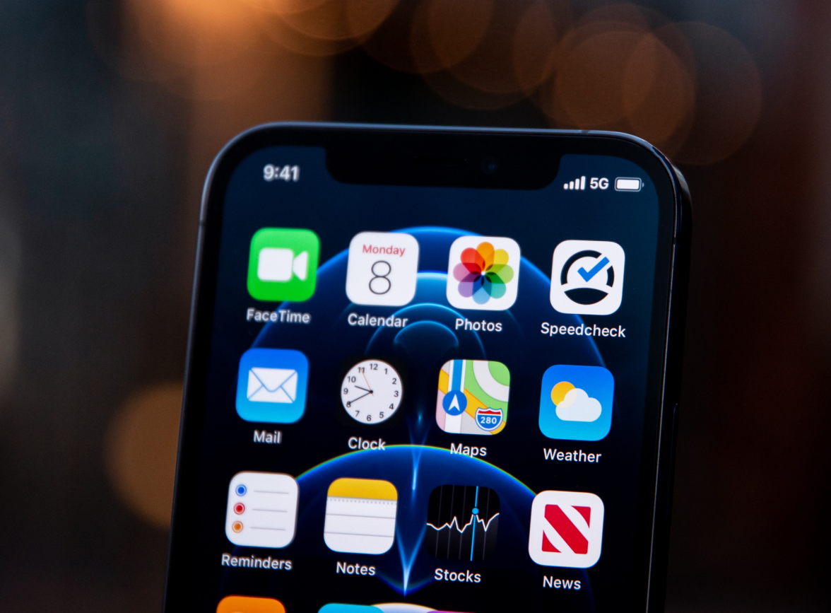 泸溪苹果手机维修分享为什么 iPhone 12 在冬季会自动关机 